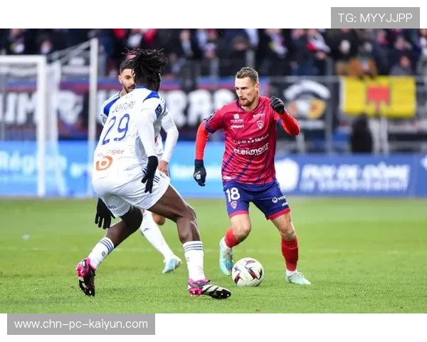 里尔客场战胜尼斯 伊加马连续进球表现抢眼