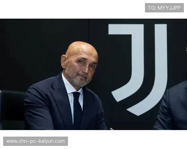 特写：斯帕莱蒂赛后拥抱戴维，尤文更衣室团结氛围成赢球关键